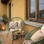 Bright Floor Flat With Balconies & Ac - Loreto & Porta Venezia