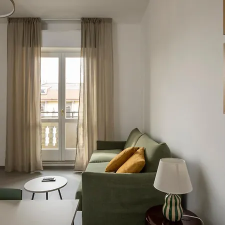 Lejlighed Bright Floor Flat With Balconies & Ac - Loreto & Porta Venezia *